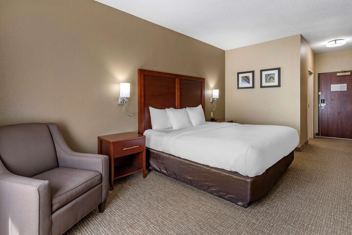 Room 17 of 35