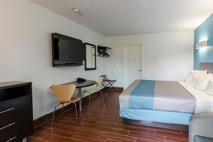 Room 20 of 31
