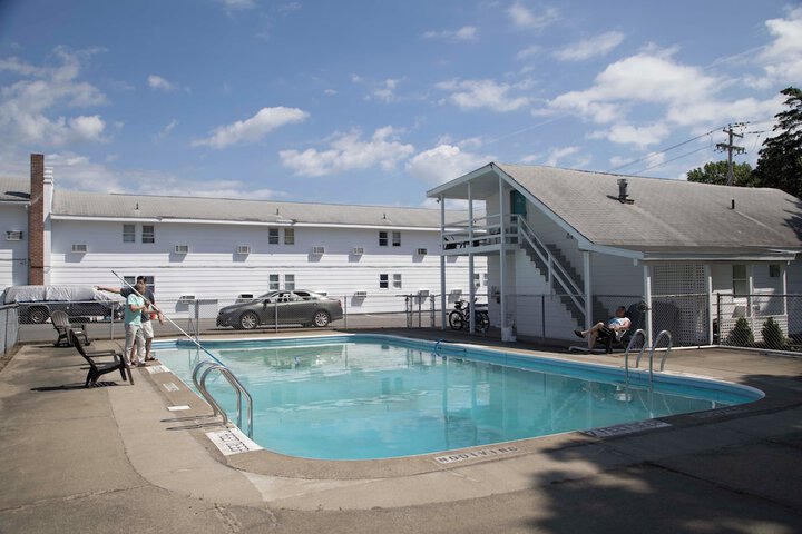 Pool 8 of 36