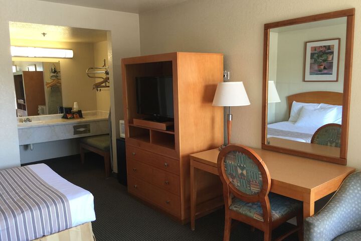 Room 5 of 22