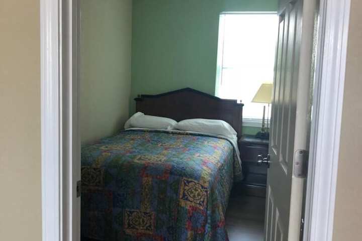 Room 8 of 37