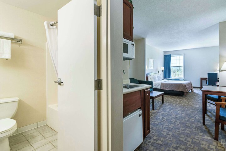 Room 26 of 75