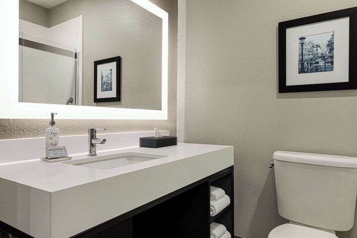 La Quinta Inn & Suites by Wyndham Oxford - Anniston