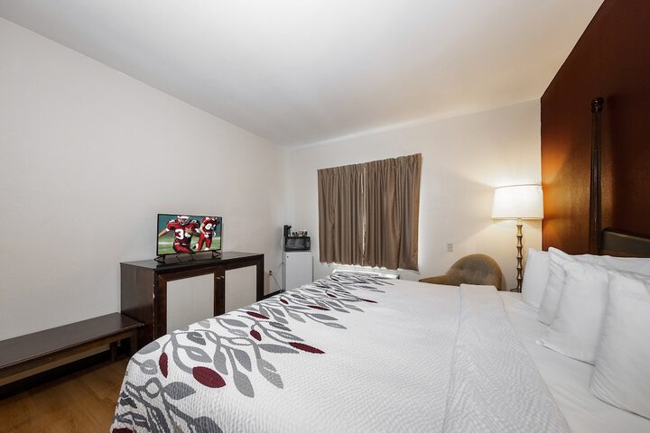 Room 32 of 43