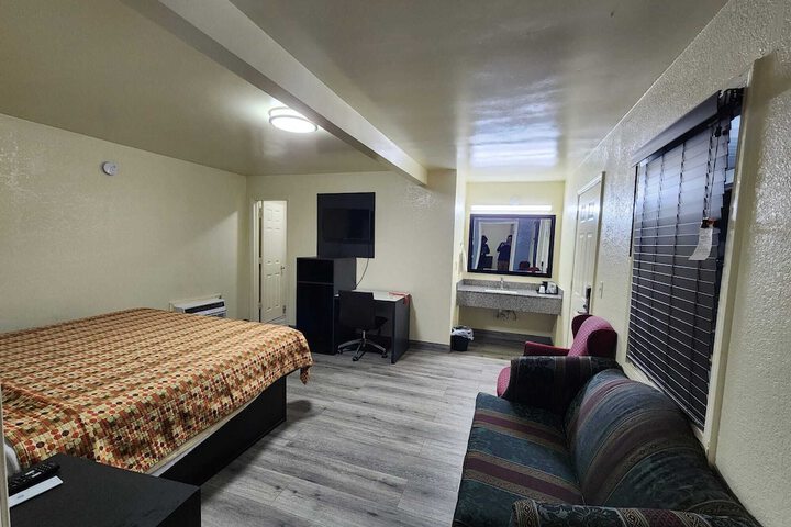 Room 31 of 38