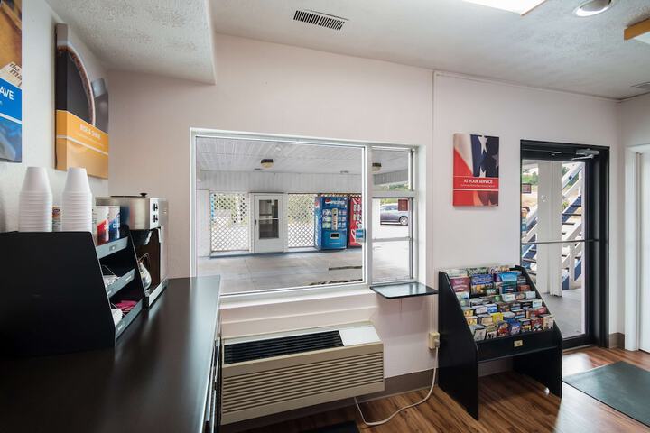 Motel 6 Parkersburg WV
