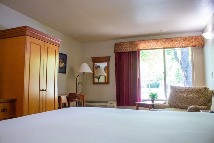 Stratford Inn