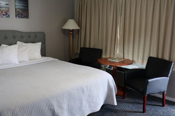 Room 53 of 66
