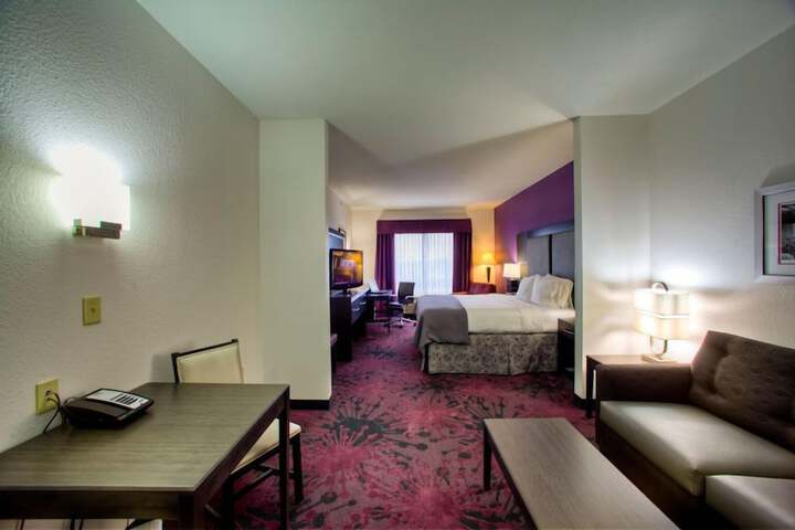 Room 22 of 52