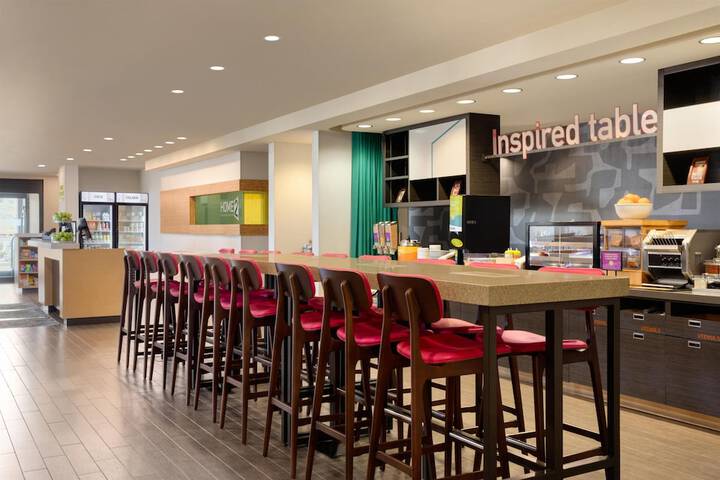 Home2 Suites by Hilton Farmington / Bloomfield