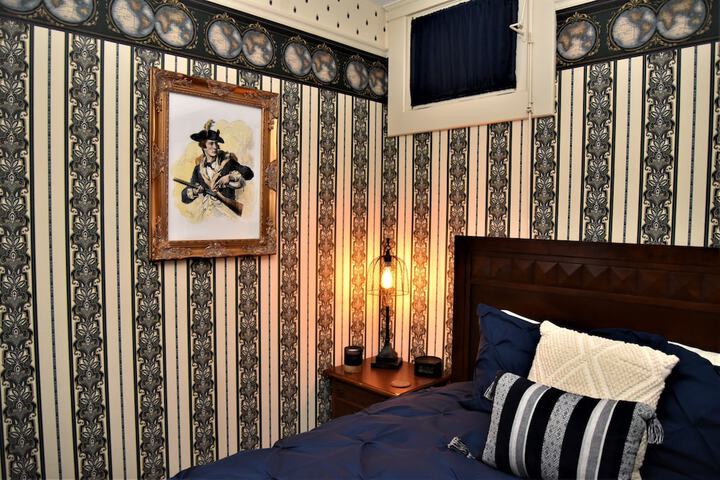 Room 47 of 96