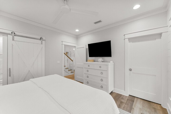 Room 117 of 291