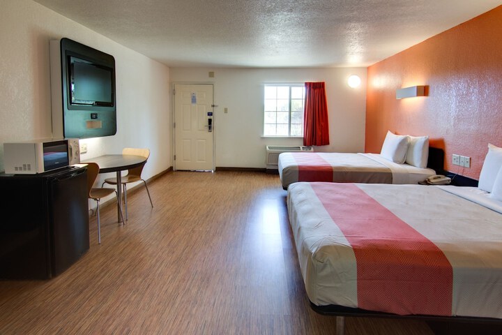 Room 16 of 26