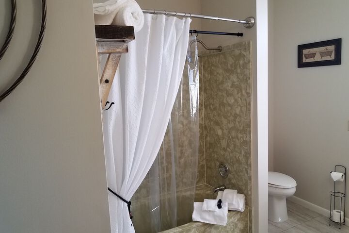 Room 10 of 25