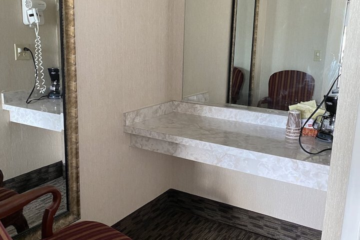 Room 43 of 65