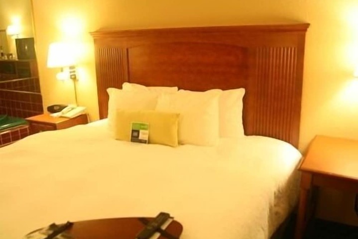 Room 14 of 50