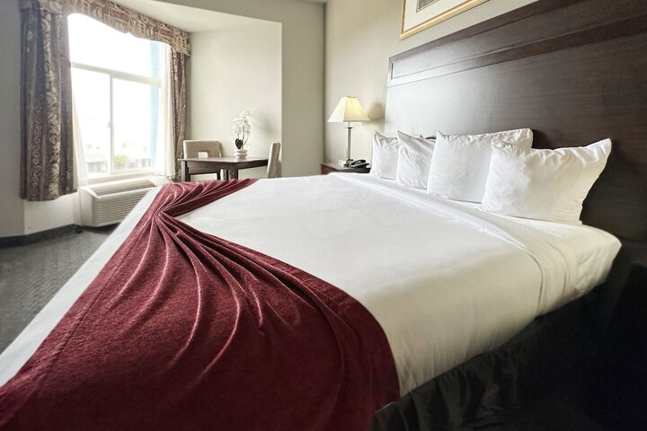 BayVue Hotel Resort and Suites