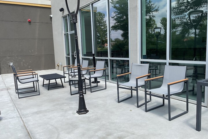 La Quinta Inn & Suites by Wyndham Manchester / Arnold AFB