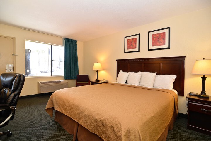 Room 18 of 52