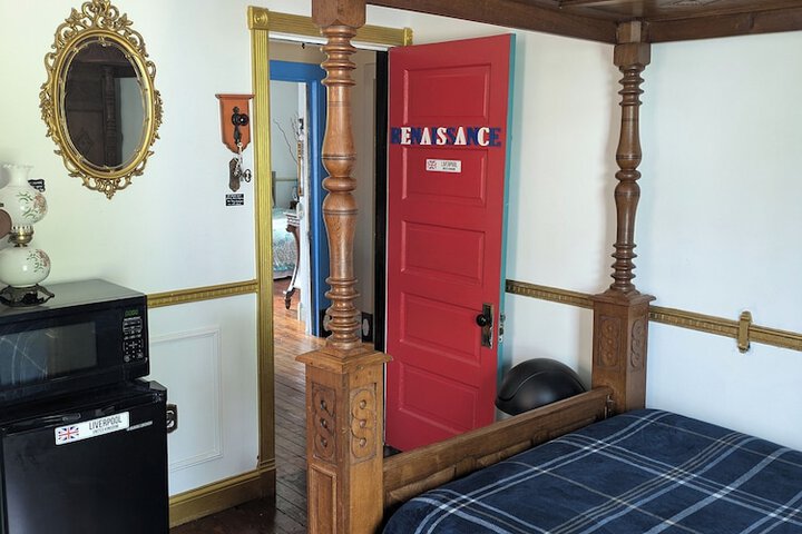 The Old Parsonage B & B