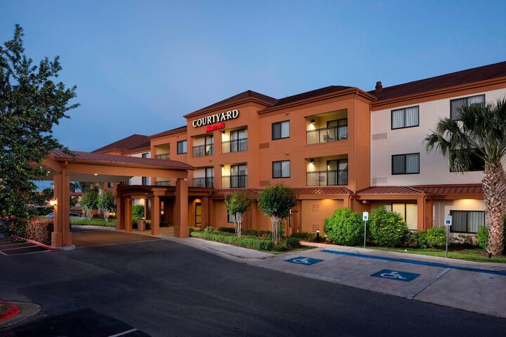 Hotel 2 of 30