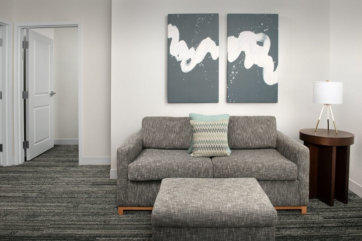 Room 19 of 38