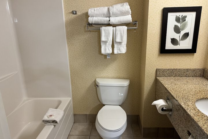 Comfort Inn & Suites St. Paul Northeast