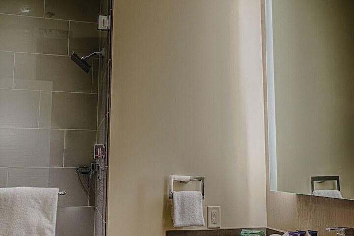 Room 10 of 36