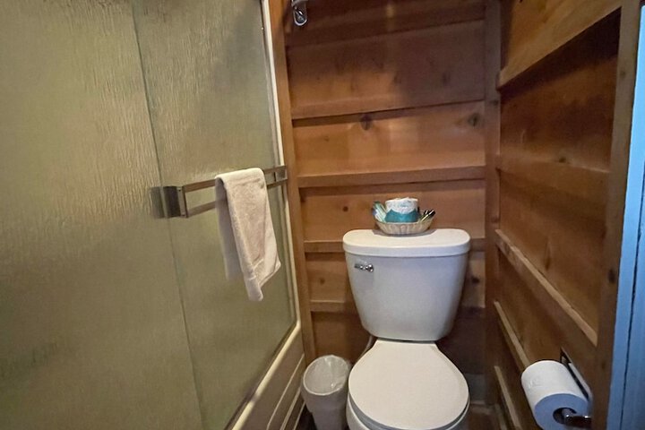 Room 34 of 61