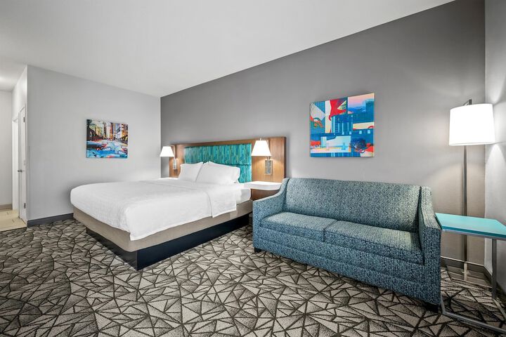 Hampton Inn Bloomington West