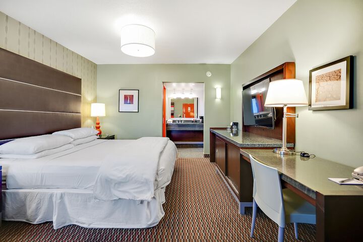 Room 51 of 79
