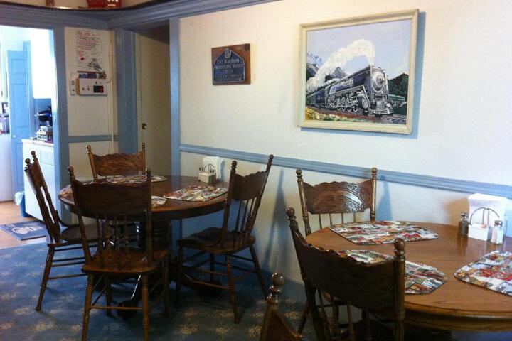 Pullman House Inn