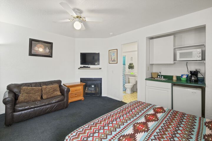 Room 16 of 26