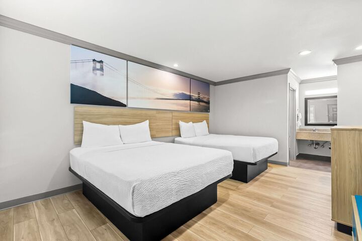 Days Inn by Wyndham San Francisco S / Oyster Point Airport
