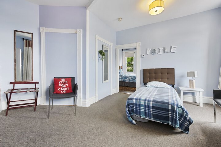 Room 40 of 51