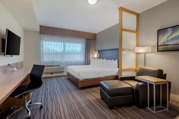 Best Western Plus Sawridge Suites