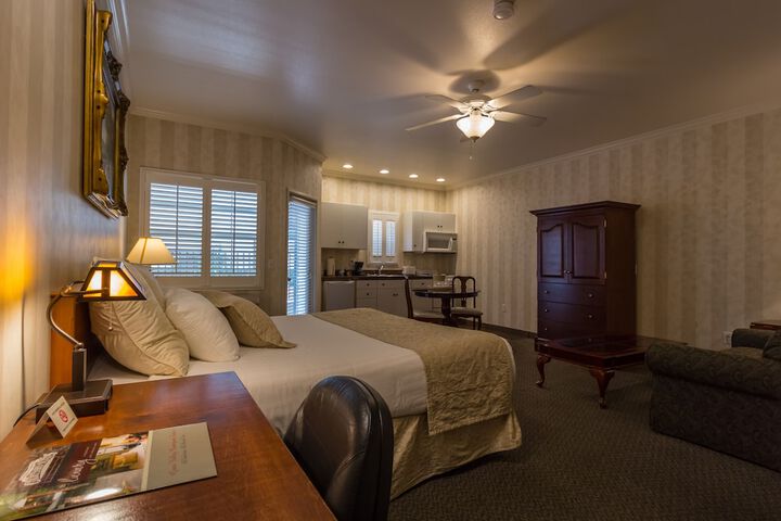 Room 21 of 34