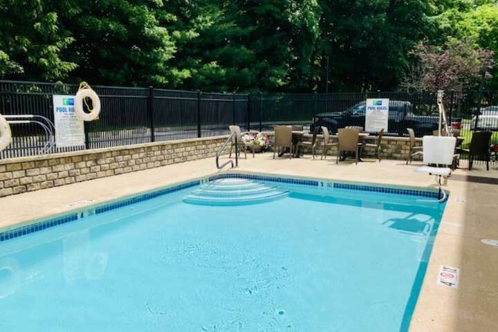 Holiday Inn Express Hotel & Suites Danbury - I-84 by IHG