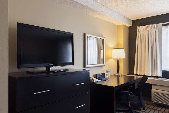 Delta Hotels by Marriott Fargo