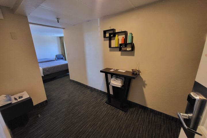 Room 50 of 64