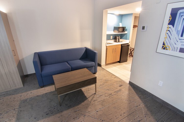Room 46 of 72