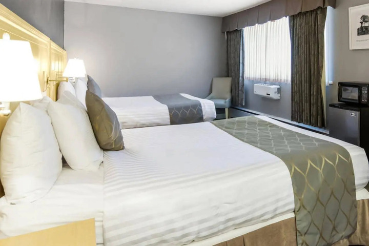 RED LION INN & SUITES ABBOTSFORD
