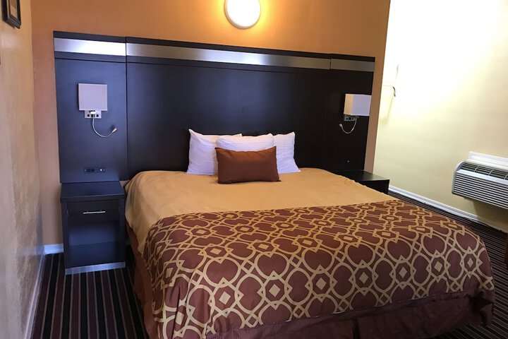 Room 6 of 31