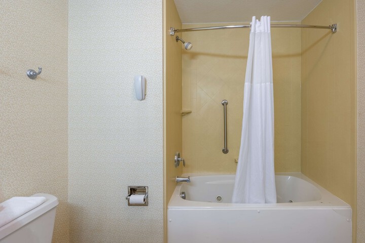 Room 16 of 29
