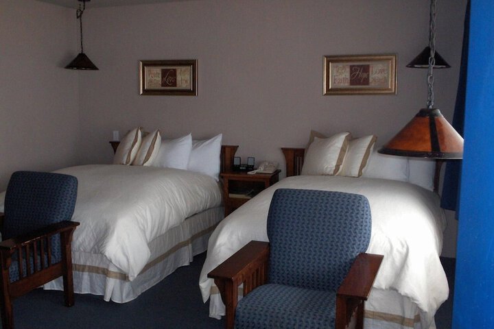 Room 9 of 25