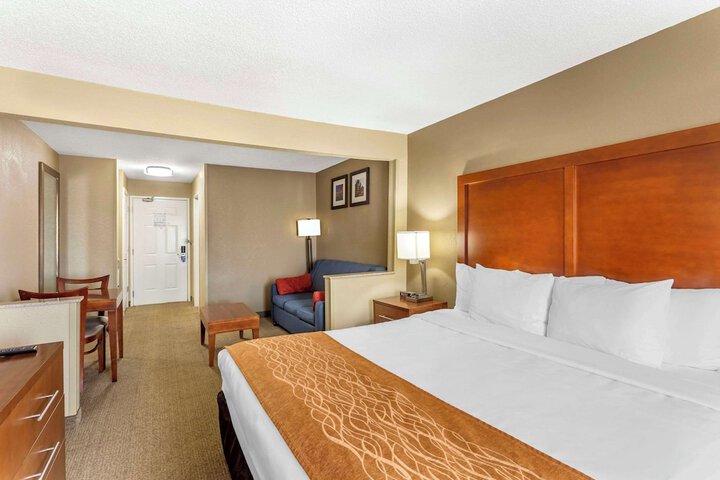 Comfort Inn Gurnee near Six Flags