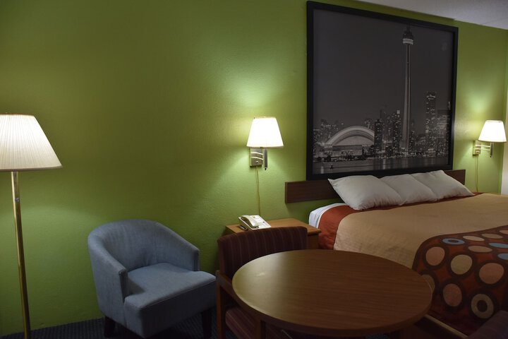Room 35 of 53
