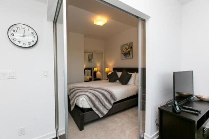 Royal Stays Furnished Apartments Entertainement District