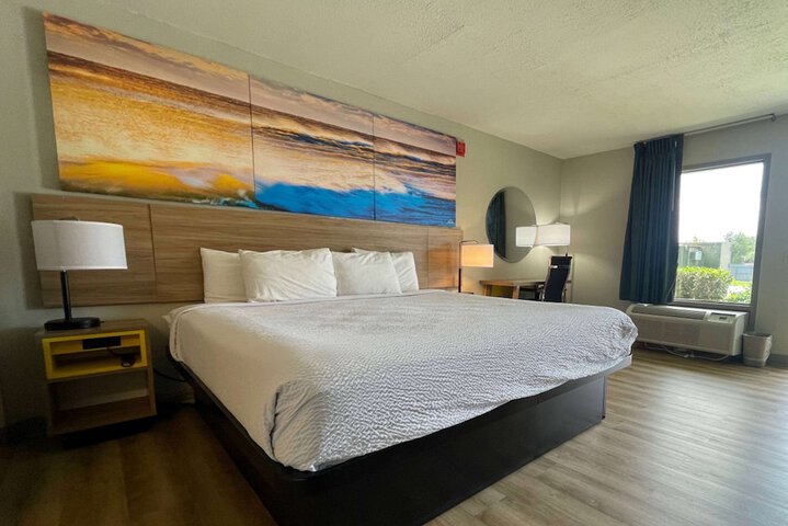 Room 22 of 35