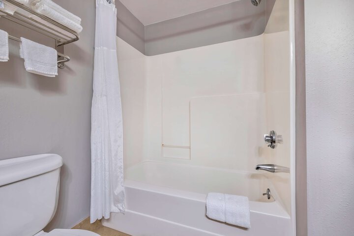 Room 14 of 26